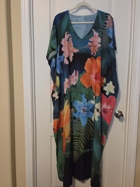 Tropical Floral V-Neck Maxi Kaftan in Navy & Bright Blooms